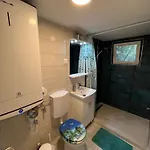 Rozi Garden Vendeghaz Badacsony * בדקסוניטומאי