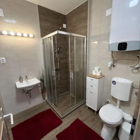Rozi Garden Vendeghaz Badacsony * Badacsonytomaj