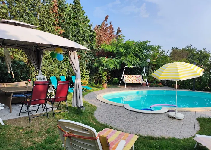 Rozi Garden Vendeghaz Badacsony 包道乔尼托毛伊