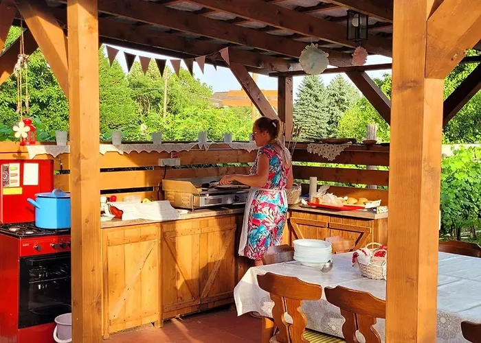 招待所 Rozi Garden Vendeghaz Badacsony *